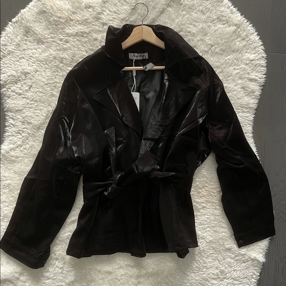 outerwear - Picture 6 of 9